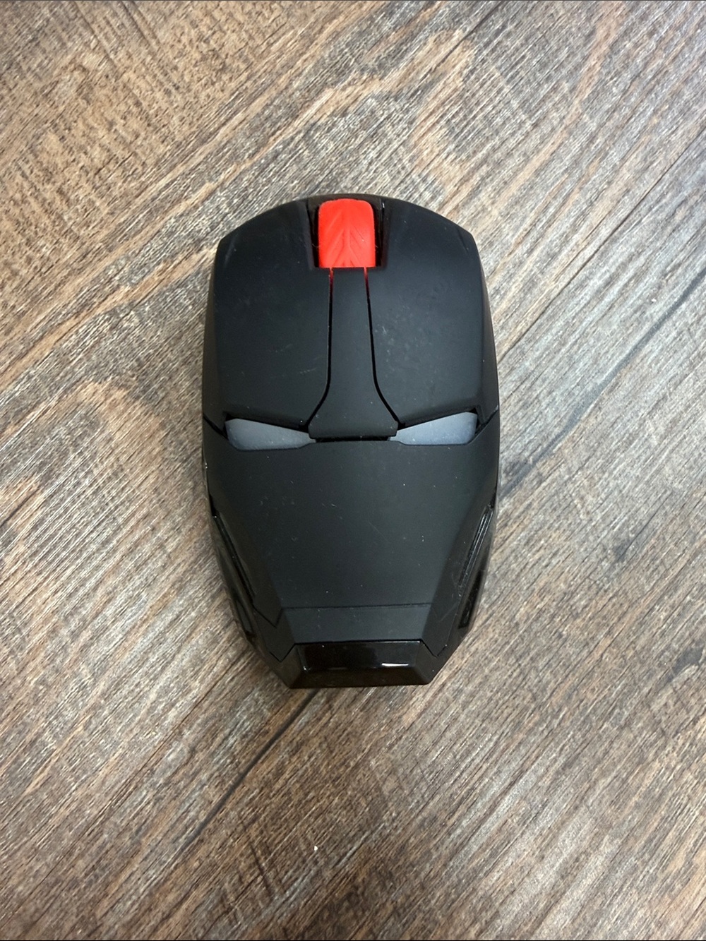 Black Wireless Gaming Mouse with Red Scroll Wheel